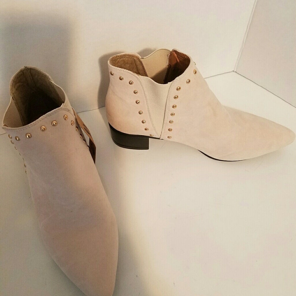 Shoes - Picture 6 of 6
